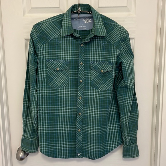Wrangler button down - Picture 1 of 5